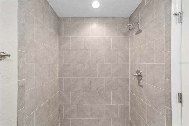 2869 SE 142nd Pl, Summerfield, FL 34491 - full bathroom featuring tiled shower