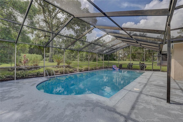 13006 Pebble Beach Cir, Hudson, FL 34667 - outdoor pool featuring a patio and glass enclosure