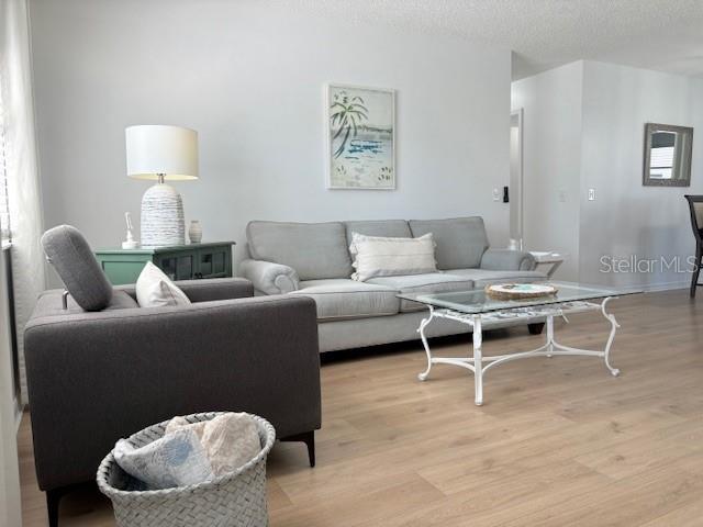 528 Valencia Pl, The Villages, FL 32159 - photo 4