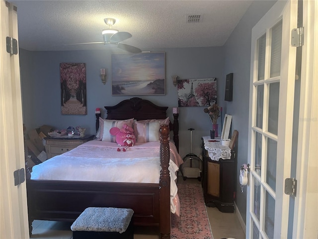 3106 S Semoran Blvd Unit 5, Orlando, FL 32822 - bedroom with a textured ceiling