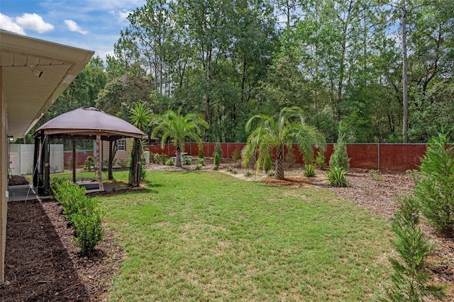 3224 E Davis Ln Unit 29, Inverness, FL 34453 - fenced backyard with a gazebo
