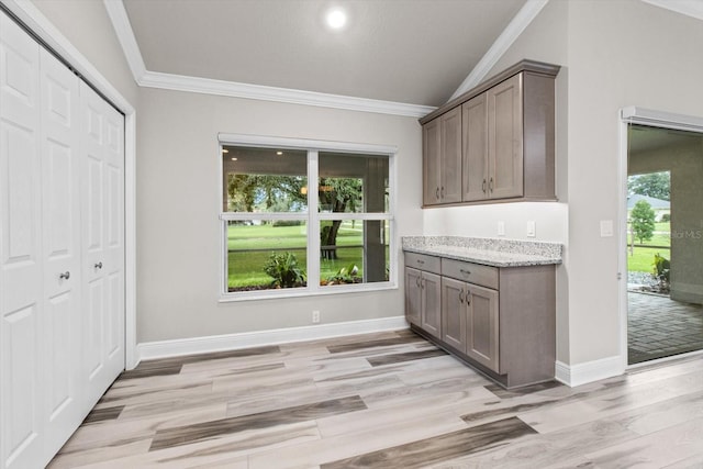 837 E Epsom Ct, Hernando, FL 34442 - bar area with ornamental molding, lofted ceiling, light wood-type flooring, and recessed lighting