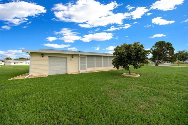 10492 SE 178th St, Summerfield, FL 34491 - back of property with a yard