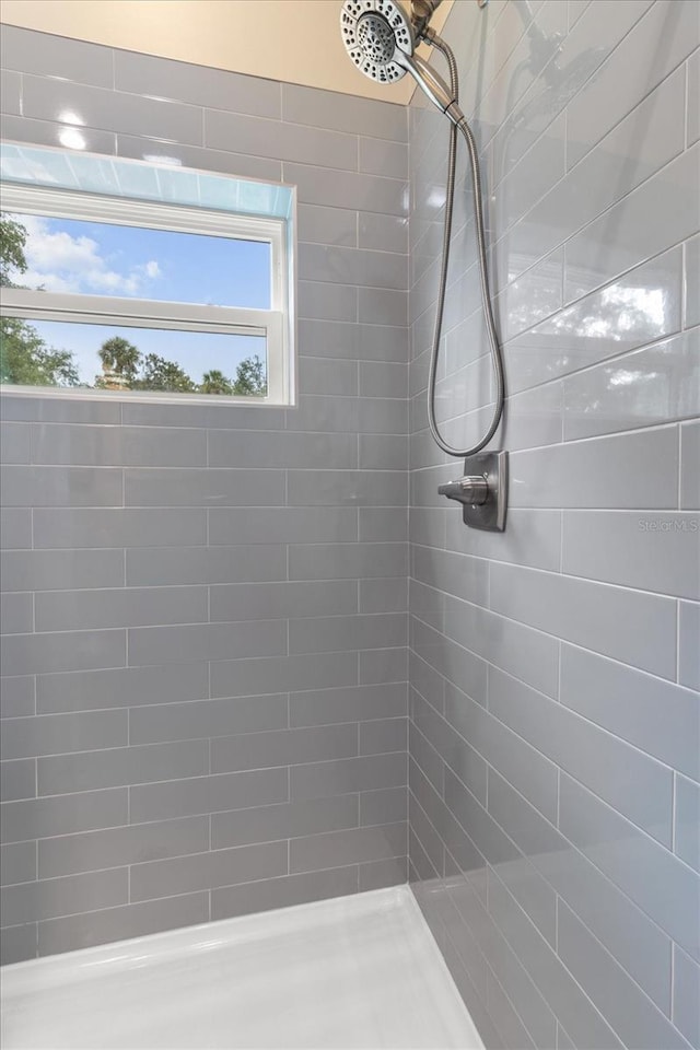 5328 Riverside Dr, Yankeetown, FL 34498 - full bath with tiled shower
