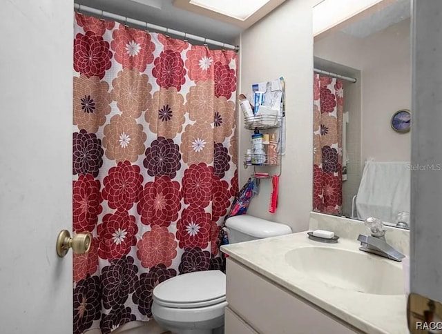 210 E Glassboro Ct Unit 6A, Hernando, FL 34442 - full bath with vanity and a shower with shower curtain