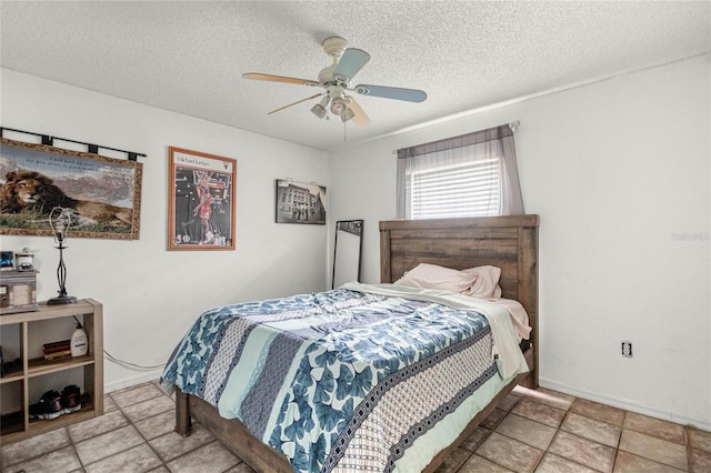 2685 W Apricot Dr, Beverly Hills, FL 34465 - bedroom featuring a textured ceiling and a ceiling fan