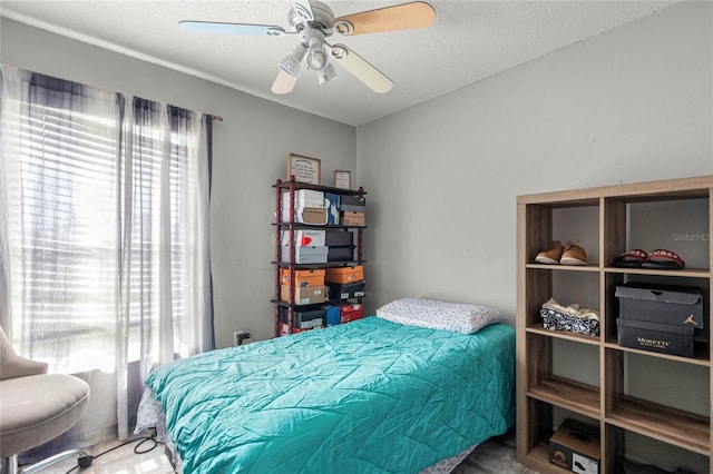 2685 W Apricot Dr, Beverly Hills, FL 34465 - bedroom featuring ceiling fan