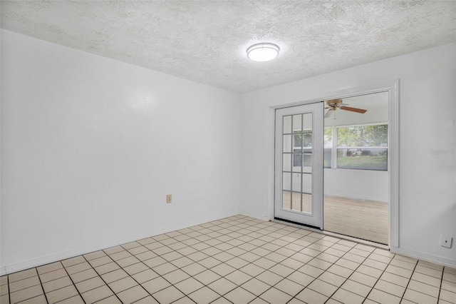 231 S Barbour St, Beverly Hills, FL 34465 - unfurnished room with a textured ceiling and a ceiling fan