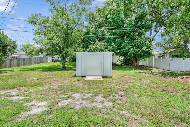 231 S Barbour St, Beverly Hills, FL 34465 - view of yard featuring a storage shed