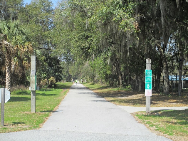 231 S Barbour St, Beverly Hills, FL 34465 - surrounding community featuring a yard