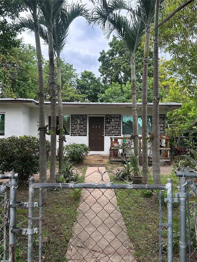 690 NW 1st St, Homestead, FL 33034 - photo 1