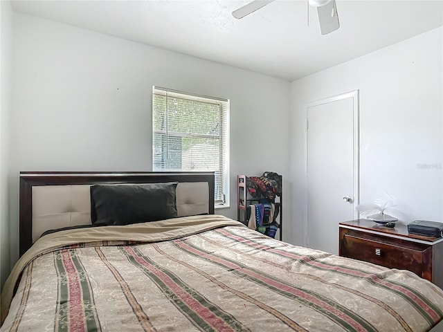 910 W Village Dr, Deltona, FL 32725 - photo 20