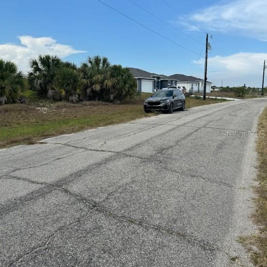 320 Kansas Ter, Labelle, FL 33935 - photo 2