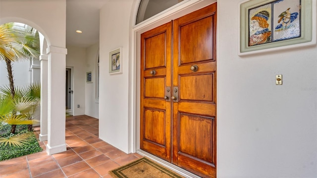 2300 N Scenic Hwy Unit 111, Lake Wales, FL 33898 - entrance to property with stucco siding and covered porch