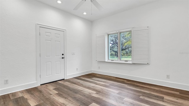 2300 N Scenic Hwy Unit 111, Lake Wales, FL 33898 - spare room featuring wood finished floors, a ceiling fan, and recessed lighting
