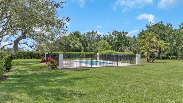 2300 N Scenic Hwy Unit 111, Lake Wales, FL 33898 - view of swimming pool with view of wooded area