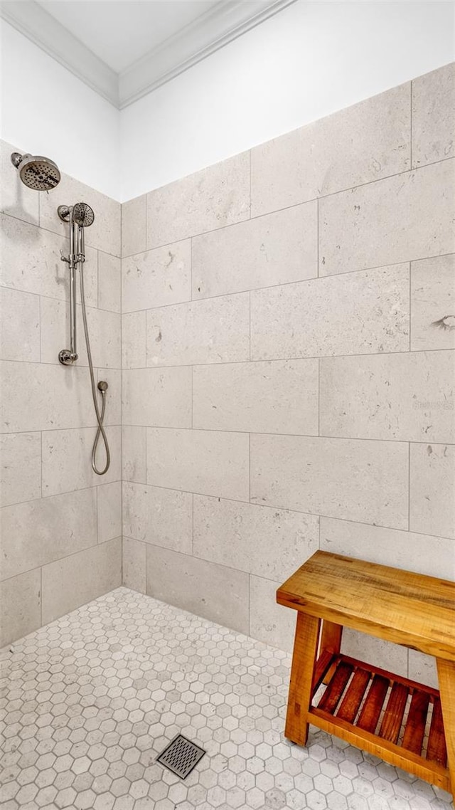 2300 N Scenic Hwy Unit 111, Lake Wales, FL 33898 - full bath featuring tiled shower and crown molding