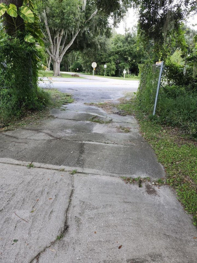 4450 Old Berkley Rd, Auburndale, FL 33823 - view of road featuring traffic signs