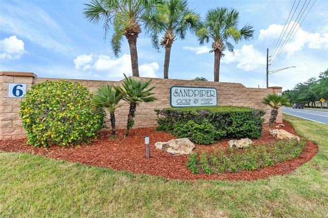 view of community / neighborhood sign