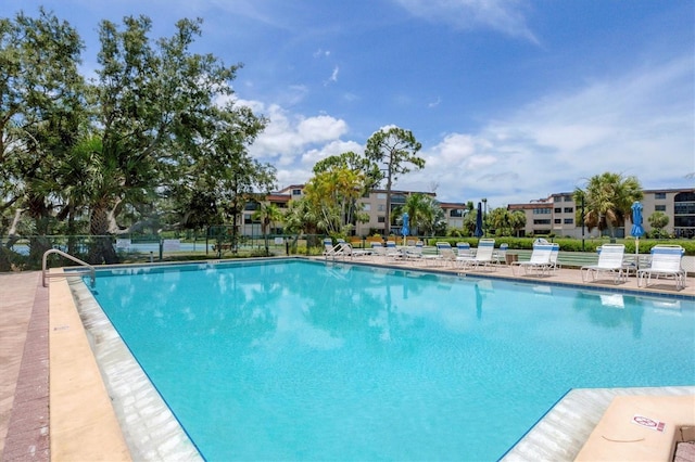 view of swimming pool