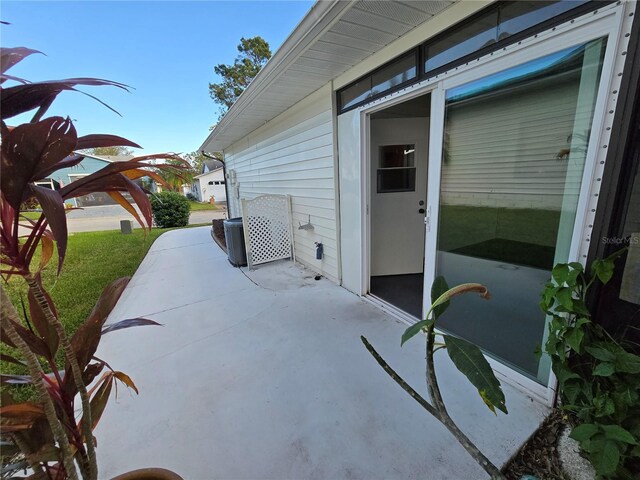 3130 Prairie Dunes Cir W, Lakeland, FL 33810 - view of patio / terrace