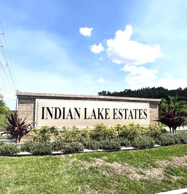 814 Camellia Dr, Indian Lake Estates, FL 33855