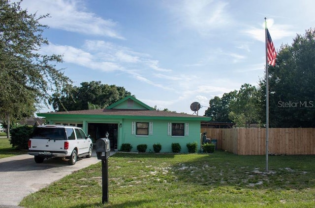 view of front of property with a front yard