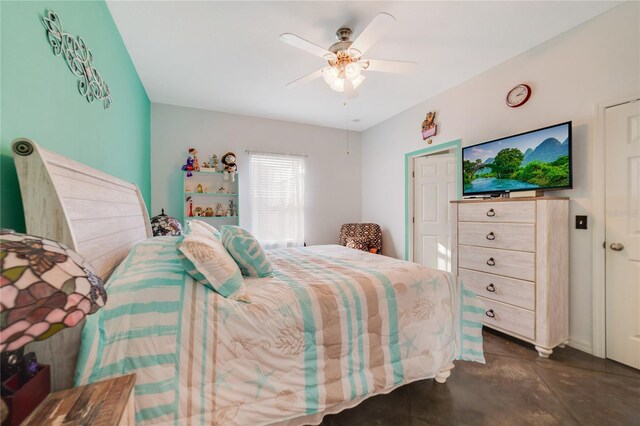 bedroom featuring ceiling fan