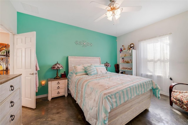 bedroom with ceiling fan