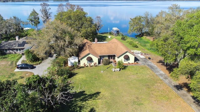 bird's eye view with a water view