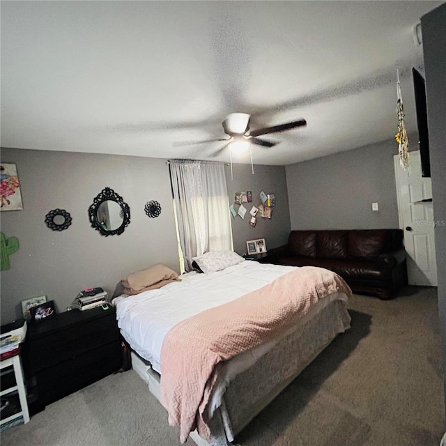 bedroom featuring carpet and ceiling fan