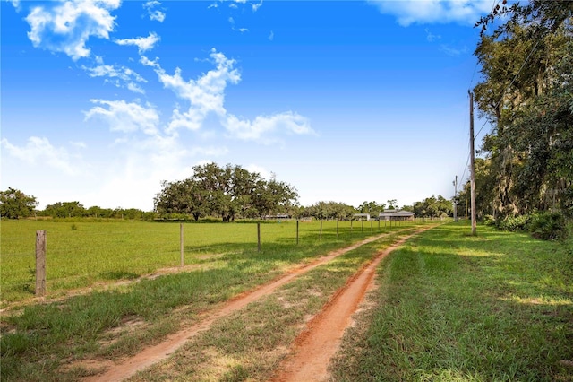 view of yard featuring a rural view