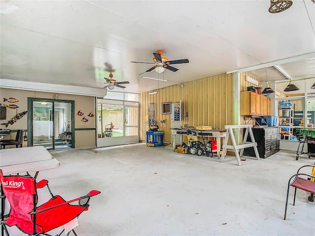 garage with ceiling fan