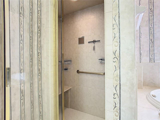 full bathroom featuring a shower stall