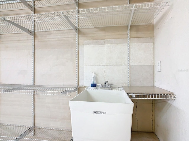 laundry room featuring a sink