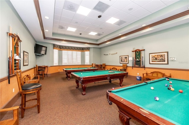 game room featuring billiards, a raised ceiling, a drop ceiling, wainscoting, and carpet