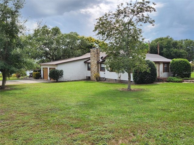 view of front of property with a front yard