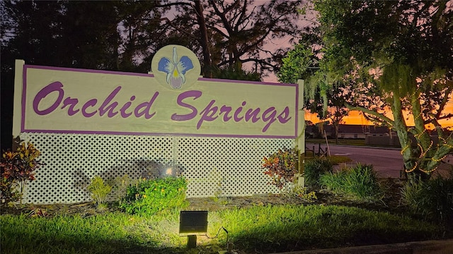 view of community / neighborhood sign