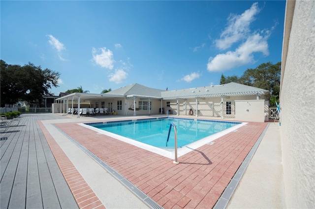 view of swimming pool featuring a patio