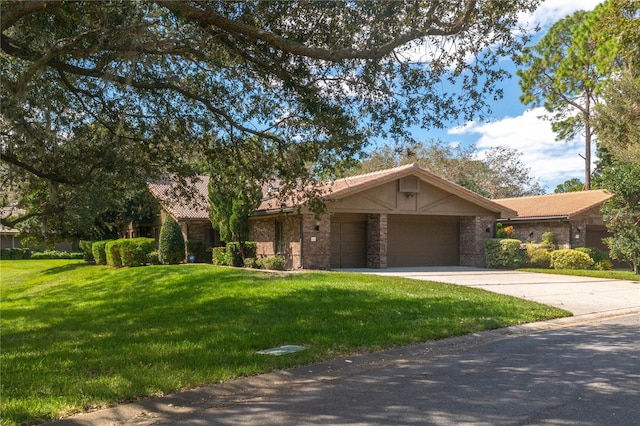 ranch-style house featuring a front lawn