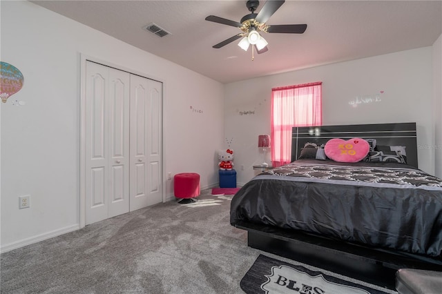 bedroom featuring carpet floors, a closet, and ceiling fan