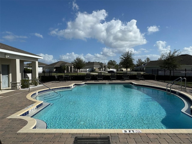 view of swimming pool