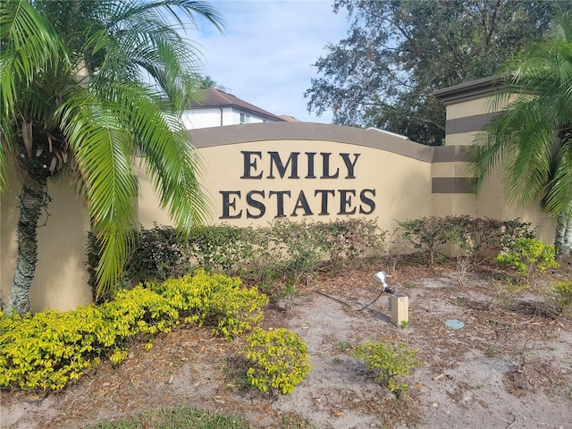 view of community / neighborhood sign