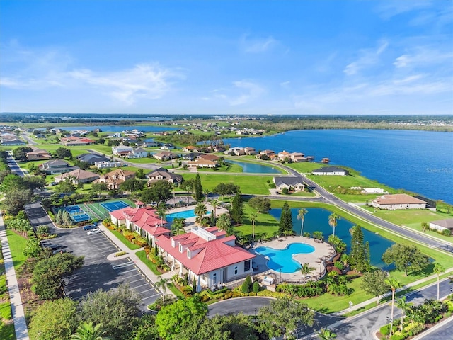 193 Stargrass Dr, Auburndale, FL 33823 - aerial view of a pool and a large body of water