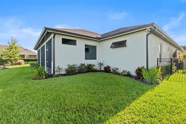 193 Stargrass Dr, Auburndale, FL 33823 - view of side of home with stucco siding