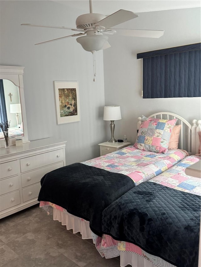 bedroom featuring ceiling fan