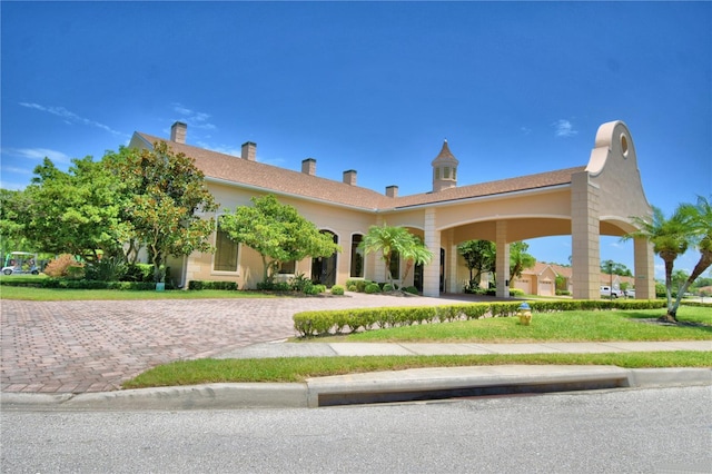 1644 Linz Ct, Winter Haven, FL 33884 - view of front of house with a chimney