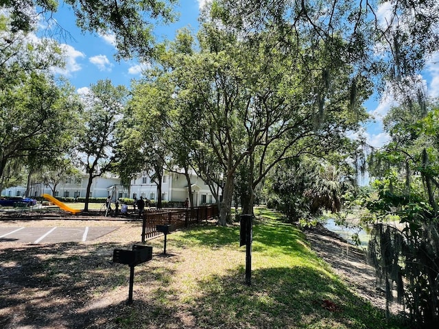 7108 Waterside Dr Unit 103, Tampa, FL 33617 - view of yard
