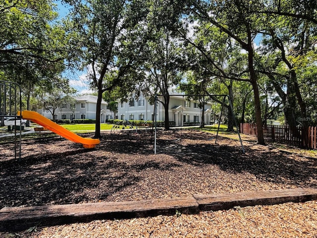 7108 Waterside Dr Unit 103, Tampa, FL 33617 - view of yard