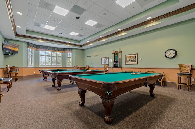 game room featuring carpet flooring, a tray ceiling, ornamental molding, and billiards